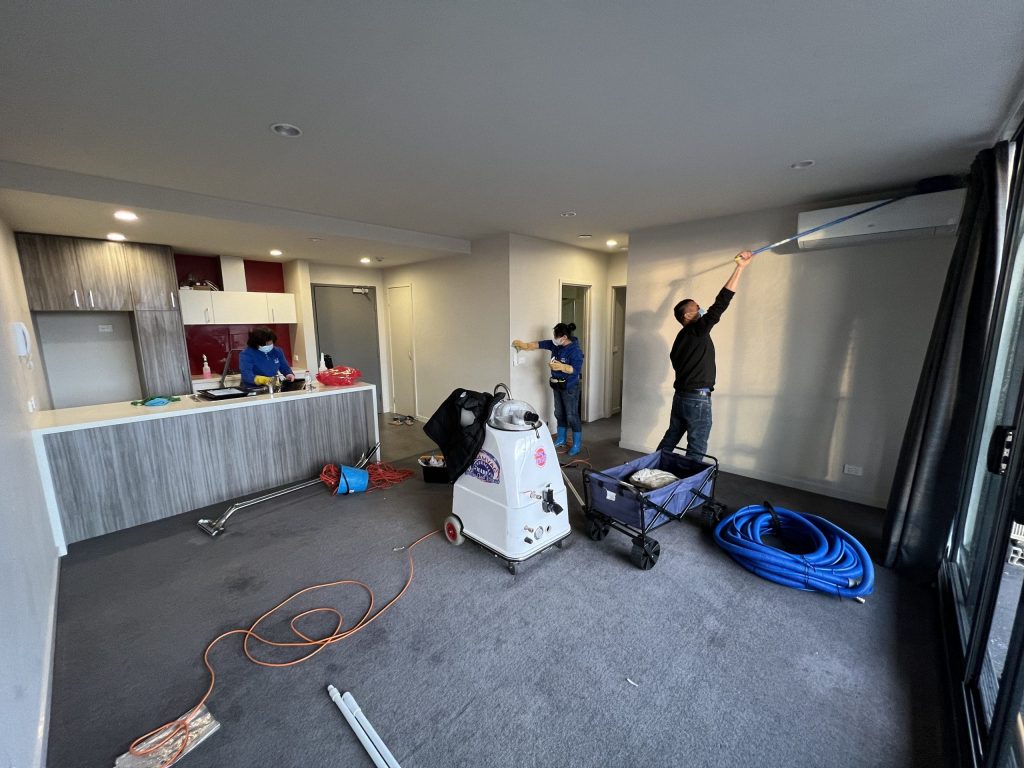O2Ocleaning team performing deep cleaning of an apartment using specialized equipment.